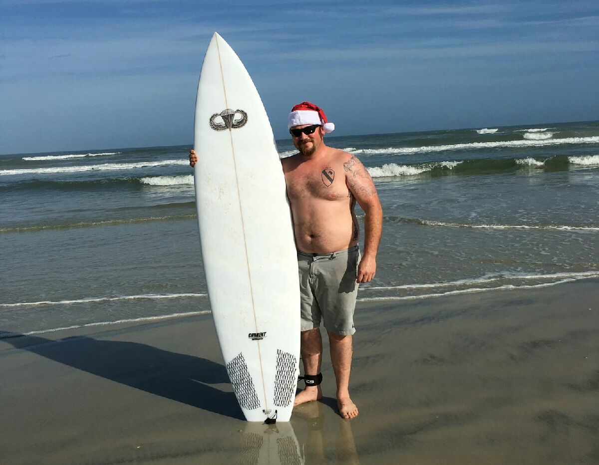 Dan with Big Guy Tri @ Surfin Santas